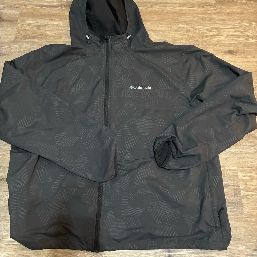 Columbia Men's Black Patterned Windbreaker